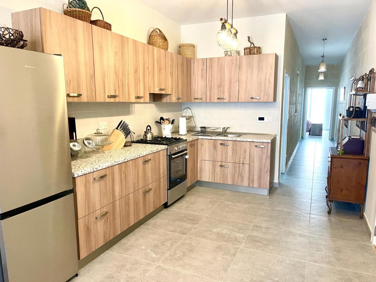 Ta Phyllis - Apartments & Villas With Sunset & Sea Views Ghajnsielem Екстер'єр фото